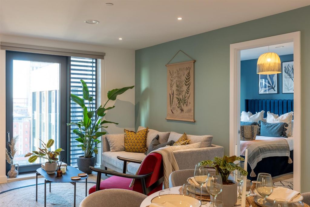 Property photo 2 of 22 2 Bed-33.Jpg