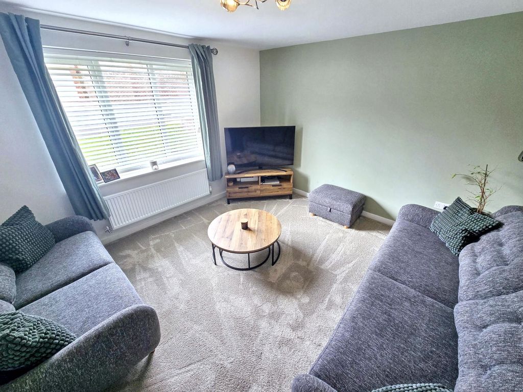 Property photo 2 of 30
