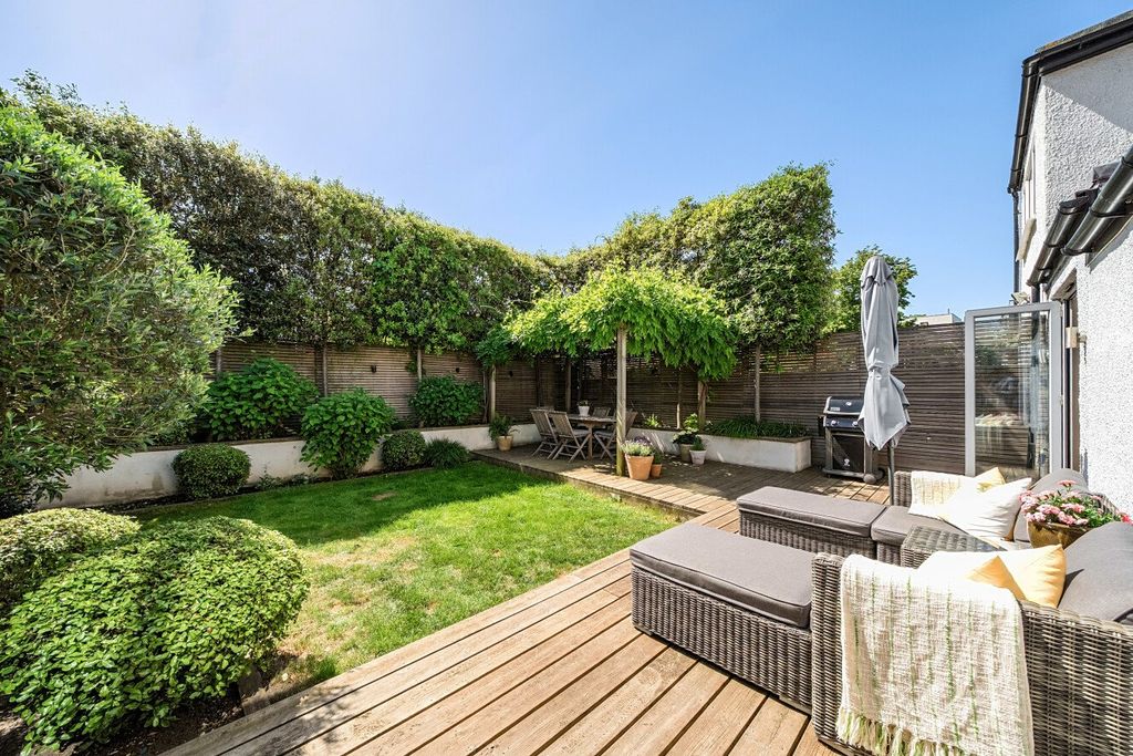 Property photo 2 of 18 Picture No. 71