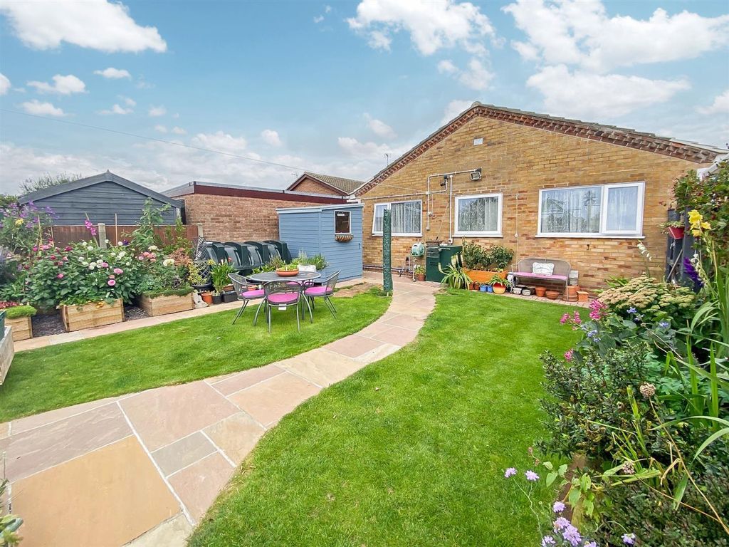 Property photo 2 of 13