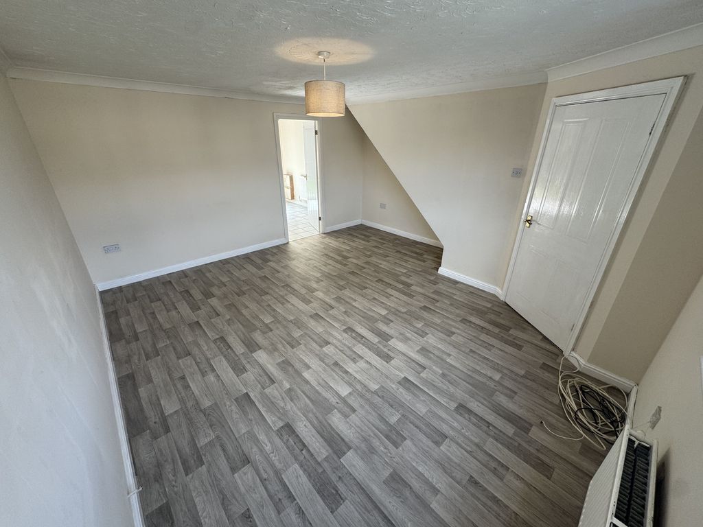 Property photo 2 of 14 Img_1416