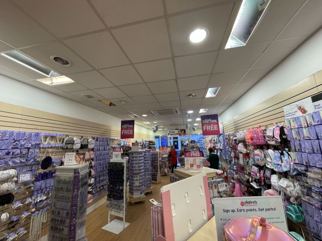 Property photo 3 of 7 Photo 5