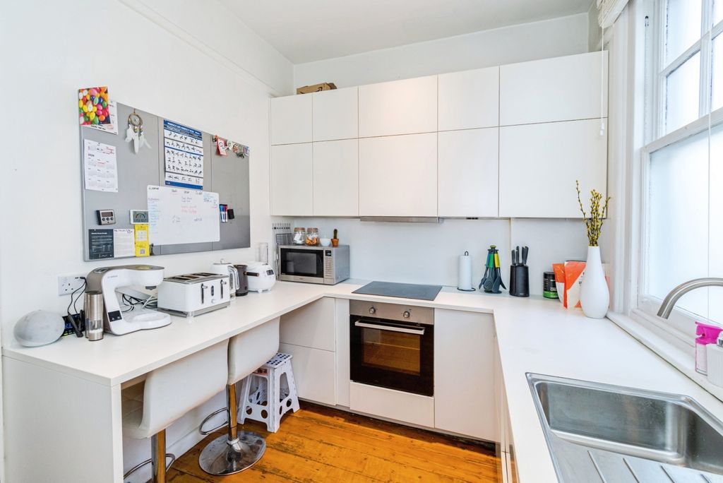 Property photo 3 of 17 Photo