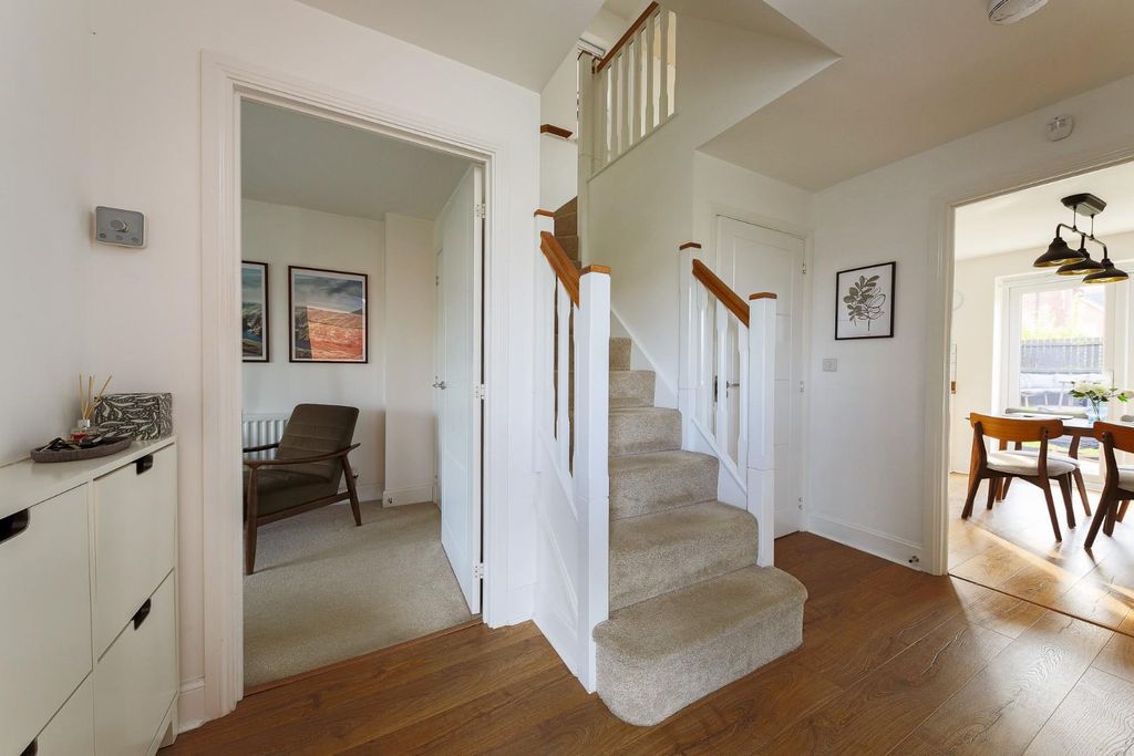 Property photo 2 of 17 Staircase.Jpg