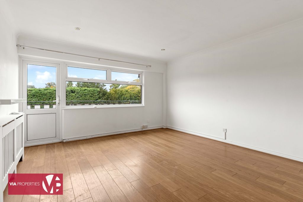 Property photo 3 of 13 Photo 2