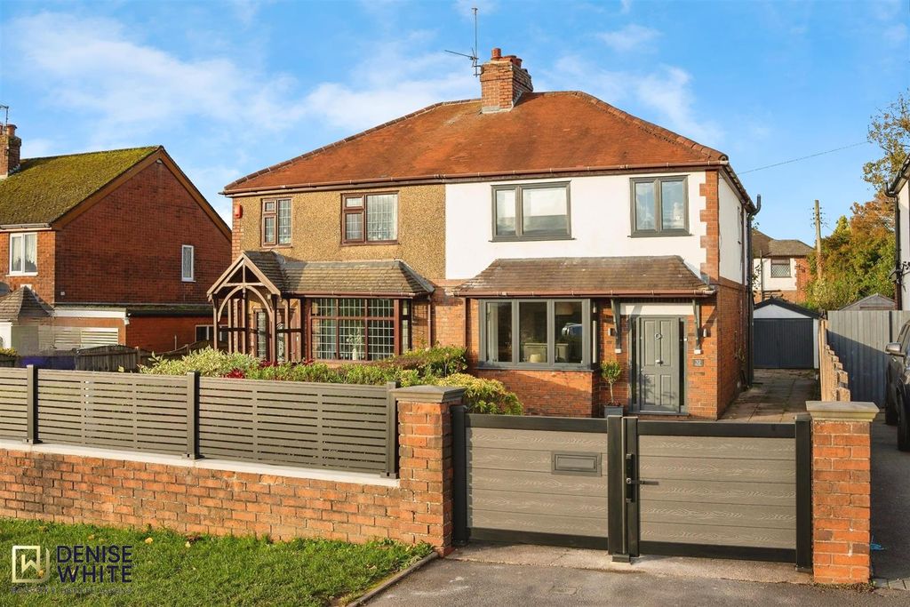 Property photo 1 of 34 Front Aspect