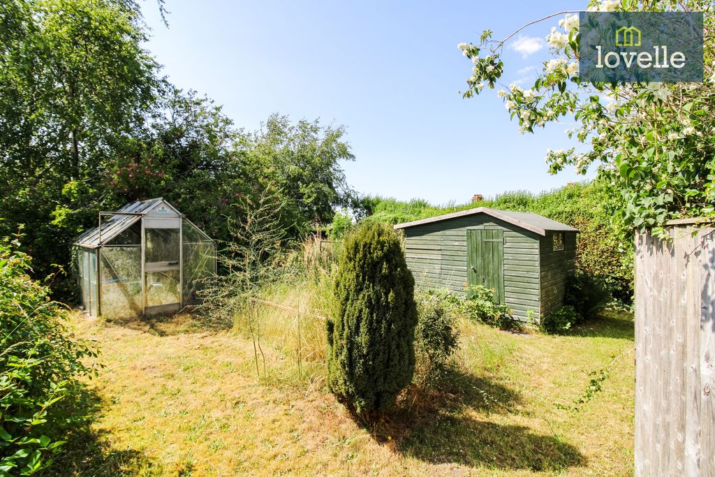 Property photo 3 of 25