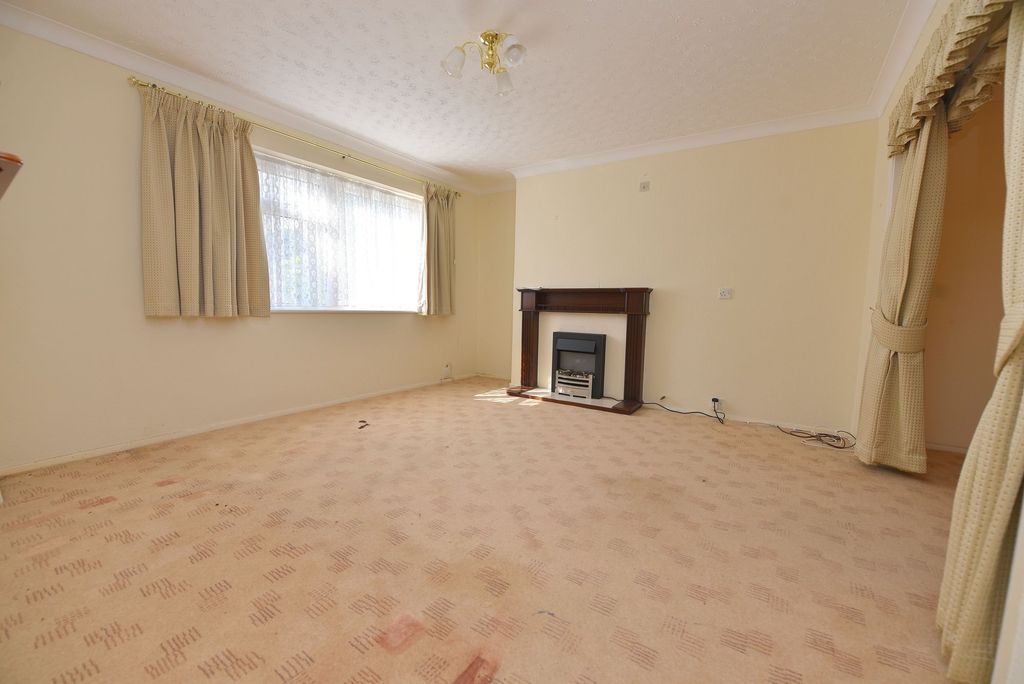 Property photo 2 of 13