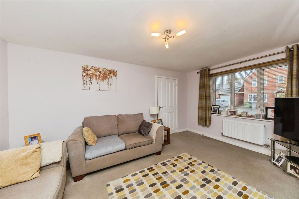 Property photo 3 of 21 Picture No. 23