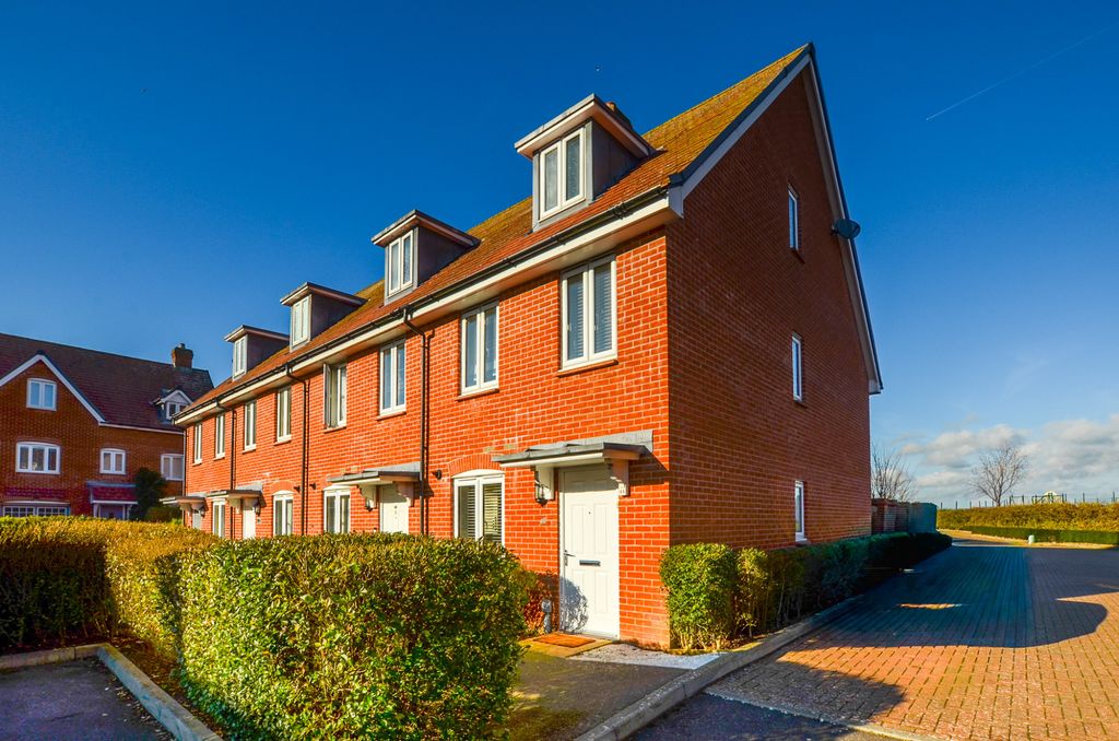 Property photo 1 of 23