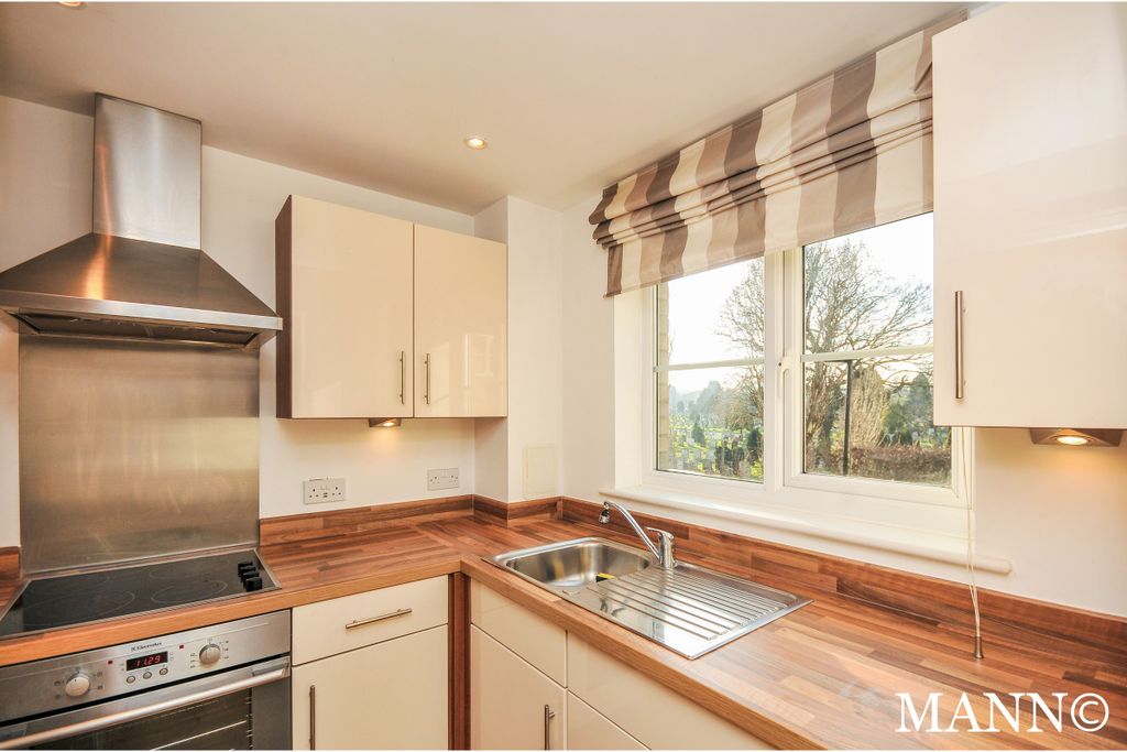 Property photo 3 of 9