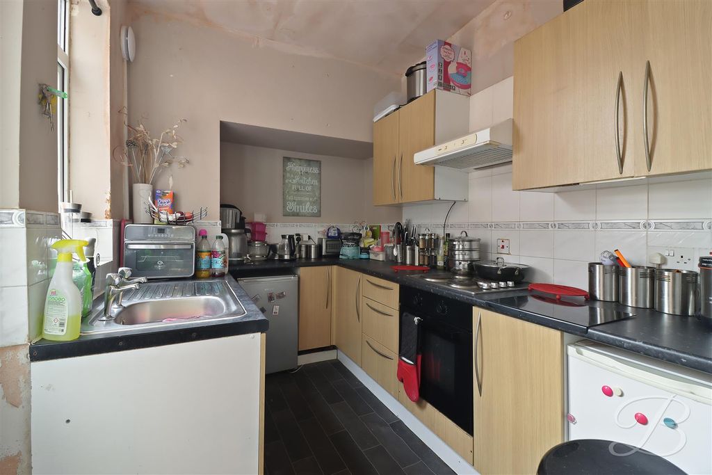 Property photo 2 of 13 Img_2055_1.Jpg