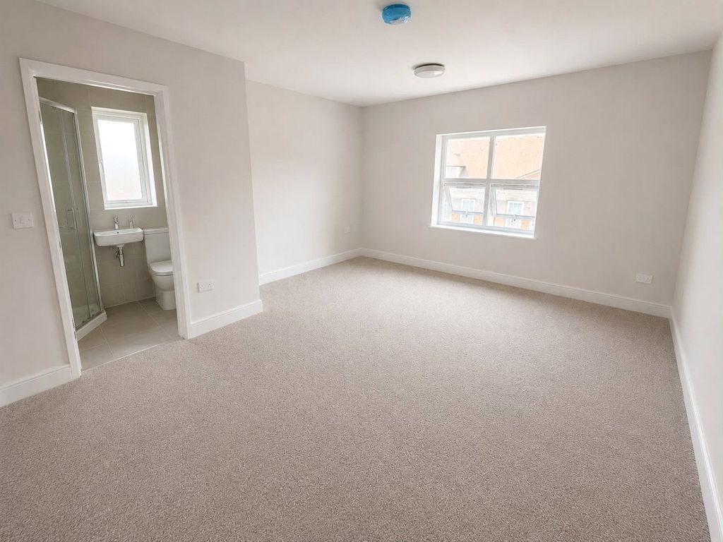 Property photo 2 of 2 Picture No. 01
