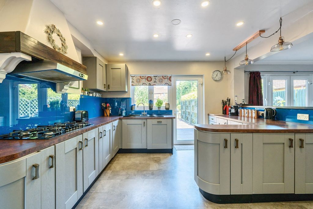 Property photo 2 of 34 Kitchen