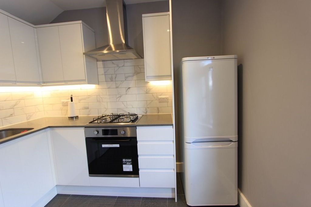 Property photo 1 of 25