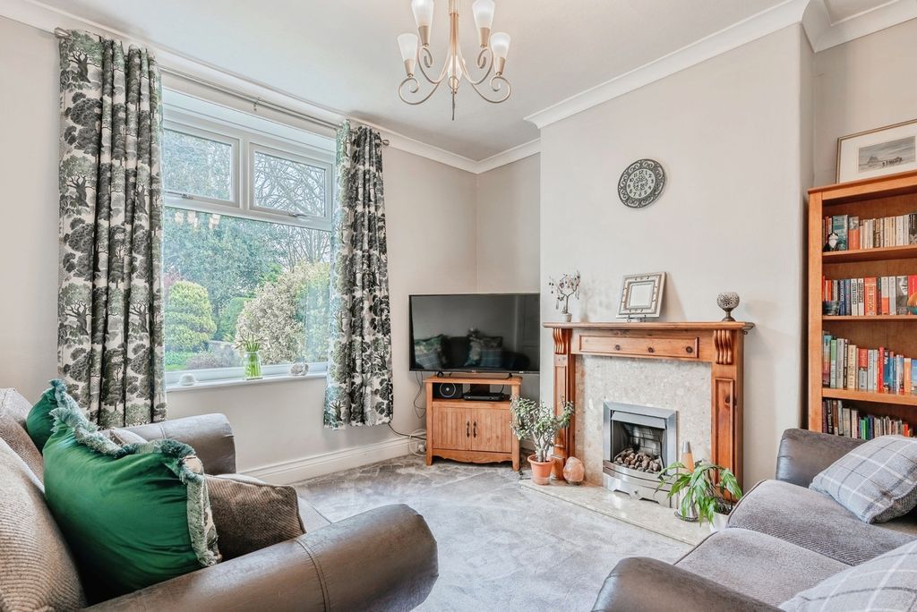 Property photo 2 of 20 Pbox-Img.Jpg