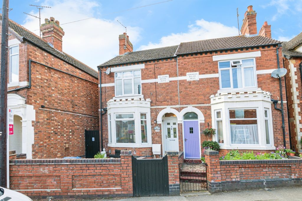 Property photo 2 of 18