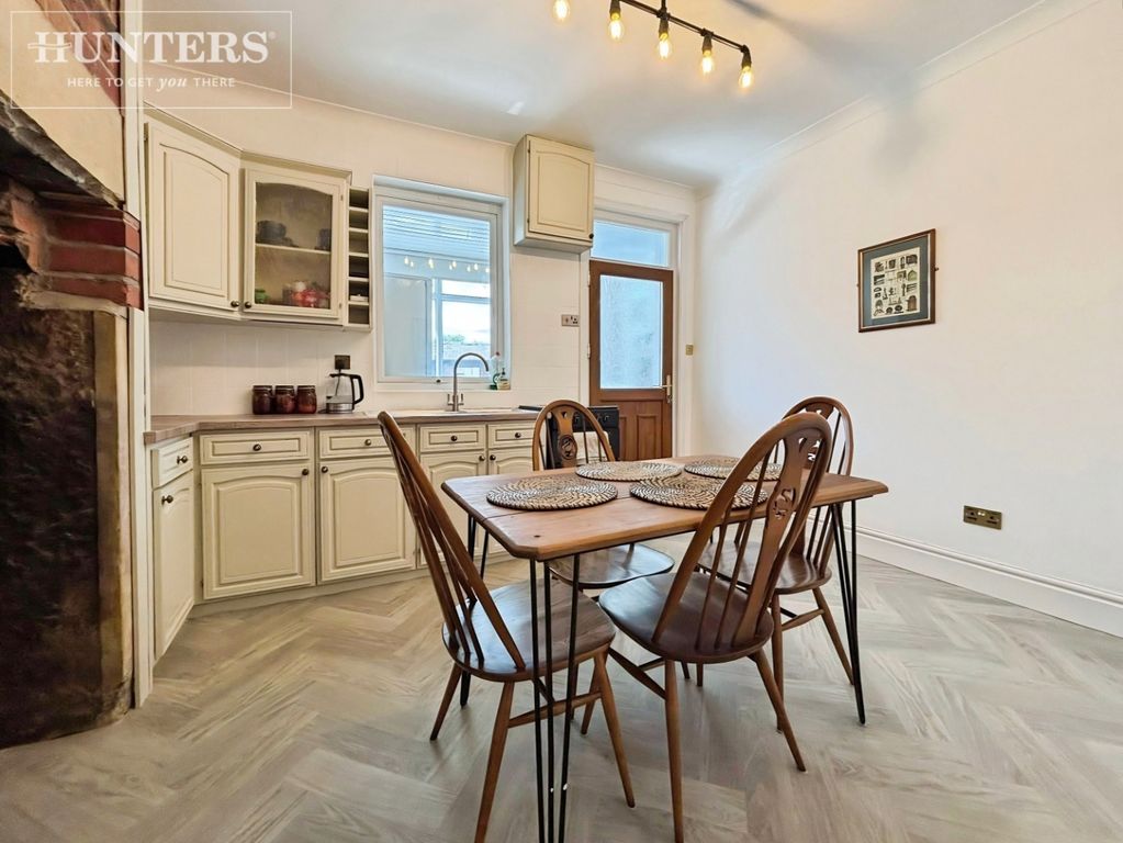 Property photo 3 of 17 Pbox-Img.Jpg
