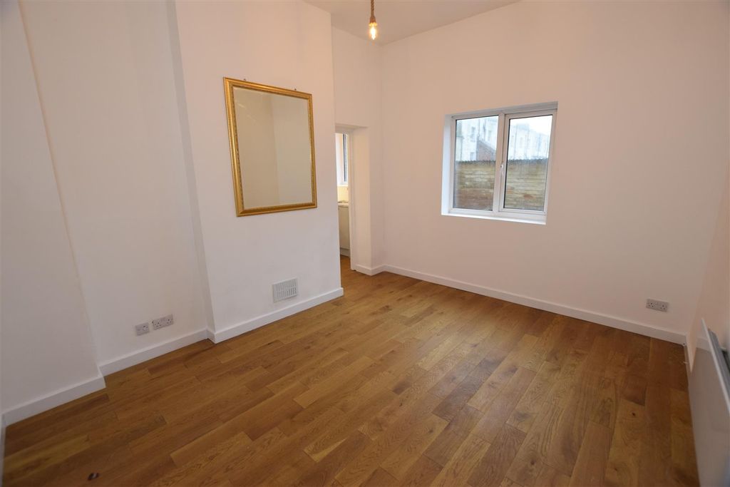 Property photo 2 of 6 Dsc_0307.Jpg