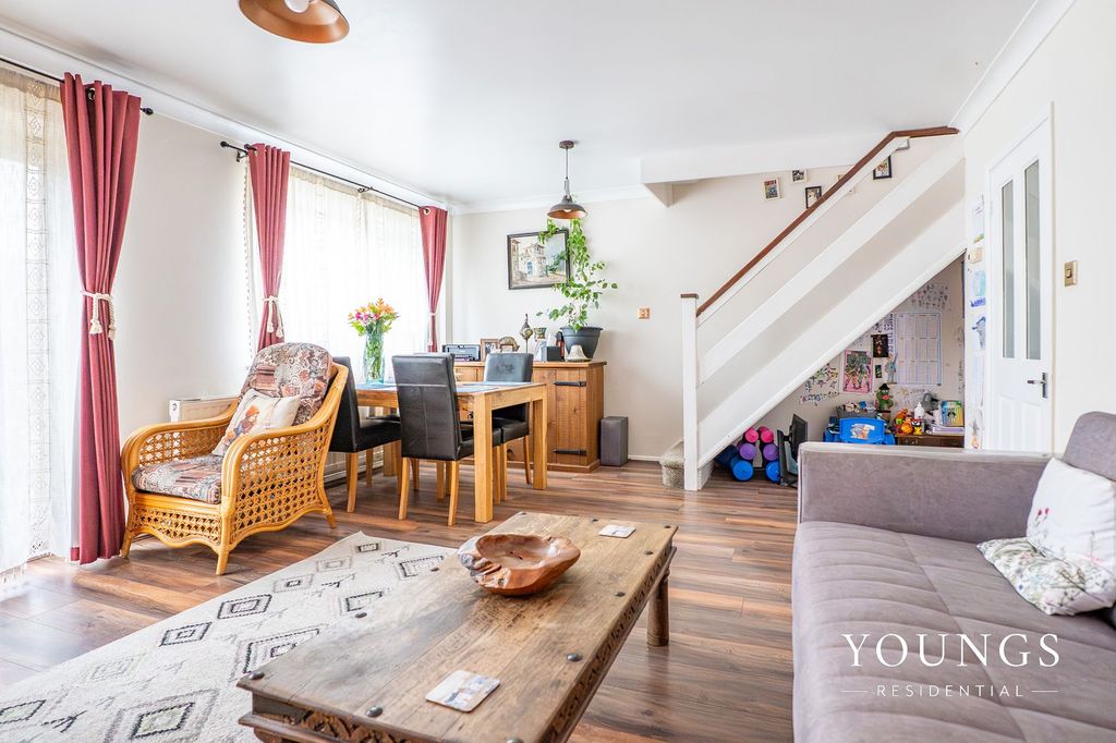 Property photo 3 of 19