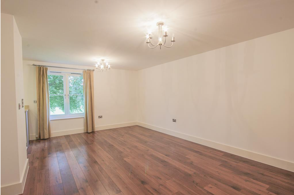 Property photo 3 of 13 B