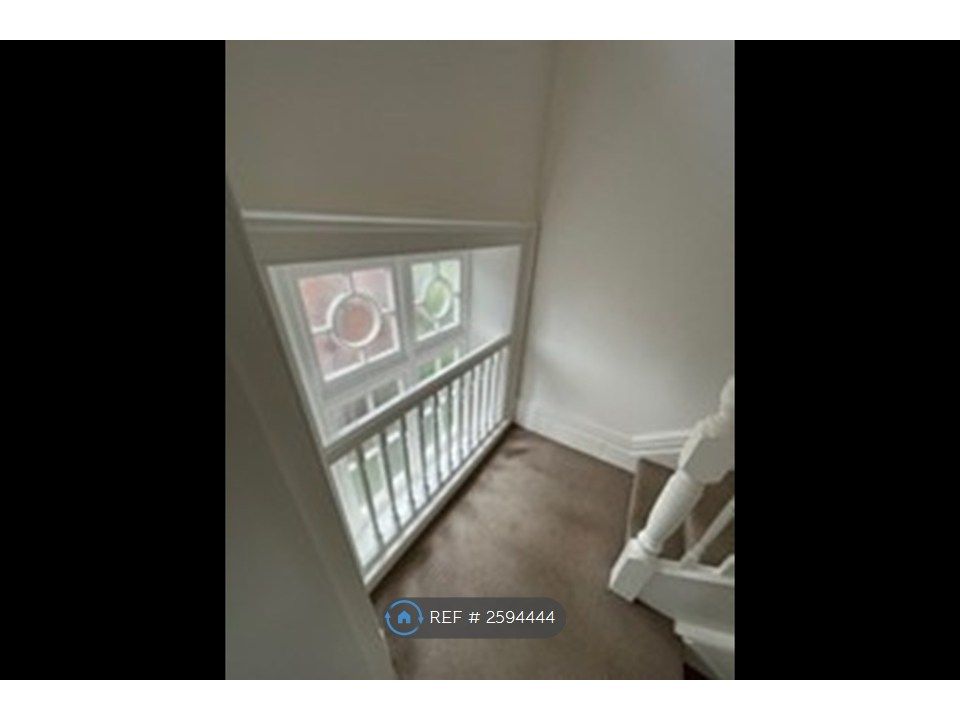 Property photo 3 of 35 Entrance