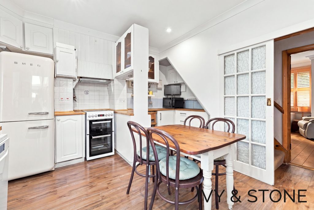 Property photo 2 of 20 4946531