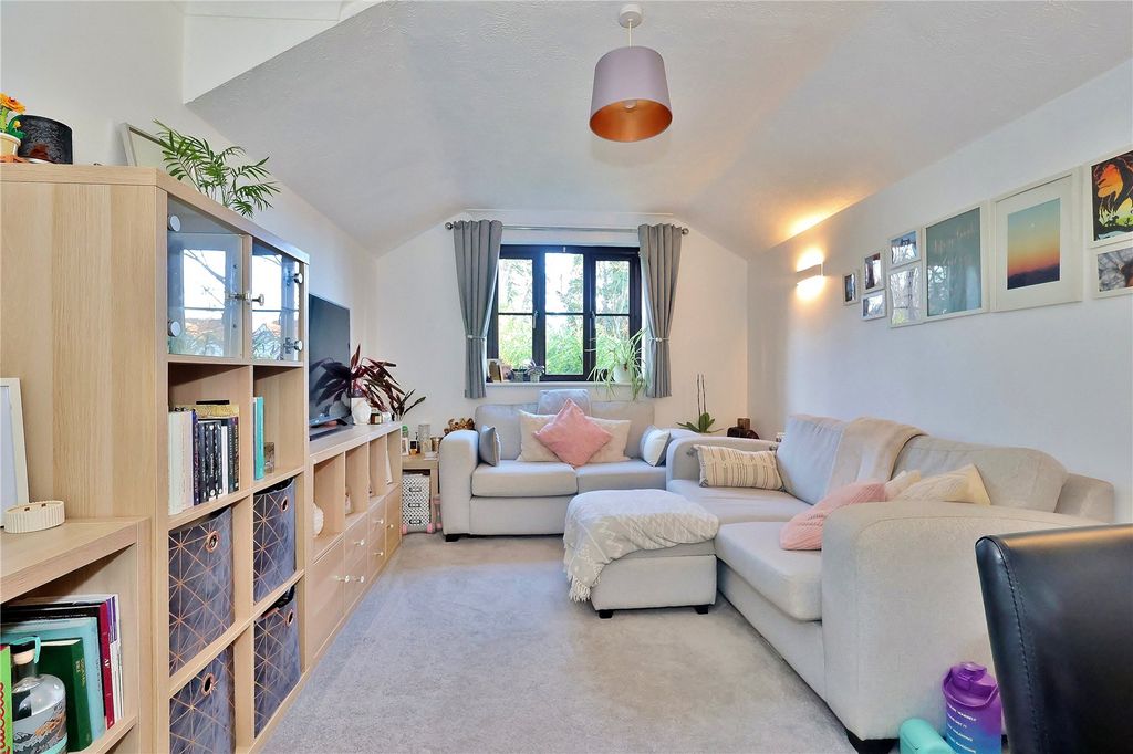 Property photo 3 of 10 Picture 3