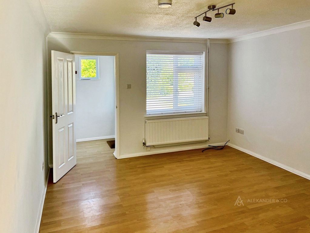 Property photo 2 of 10 Pbox-Img.Jpg