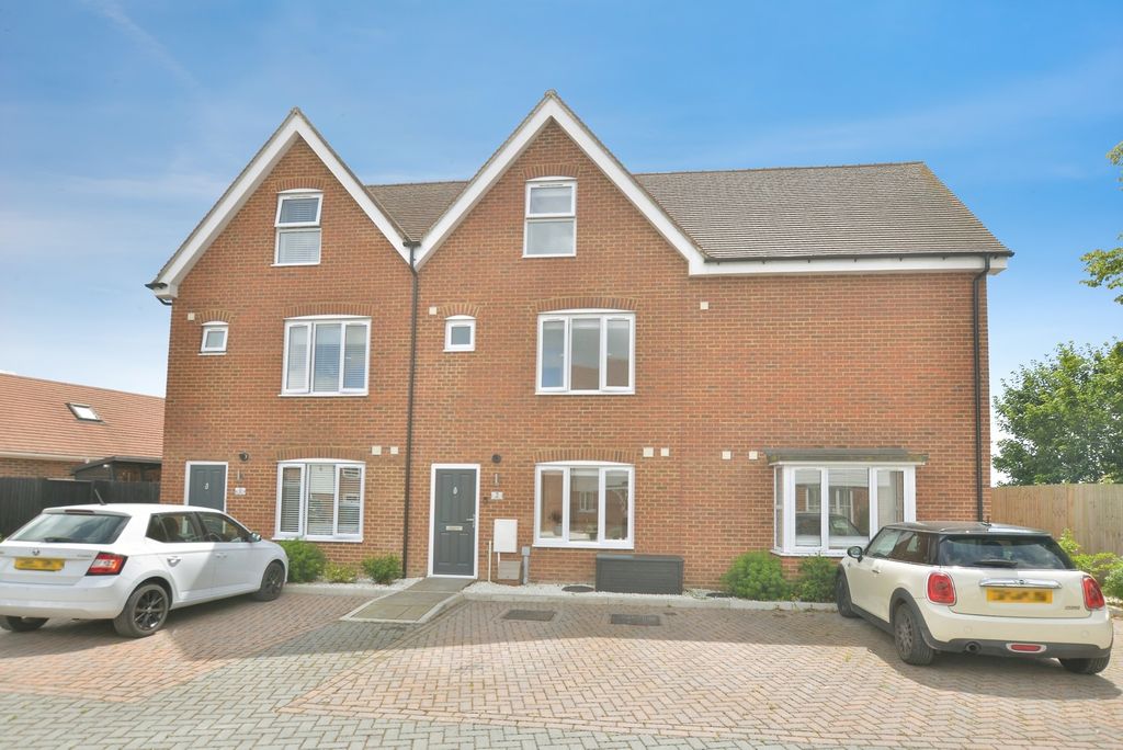Property photo 1 of 17 Pbox-Img.Jpg