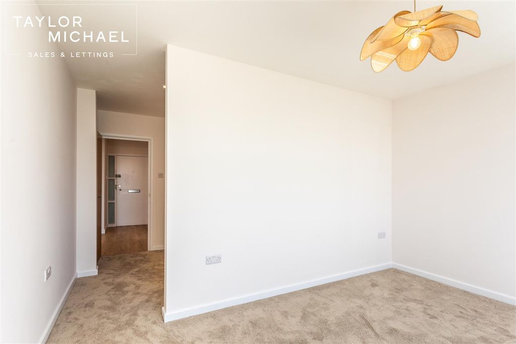 Additional image 14 of 2 bed flat to rentThe Esplanade, Selden, Worthing BN11
