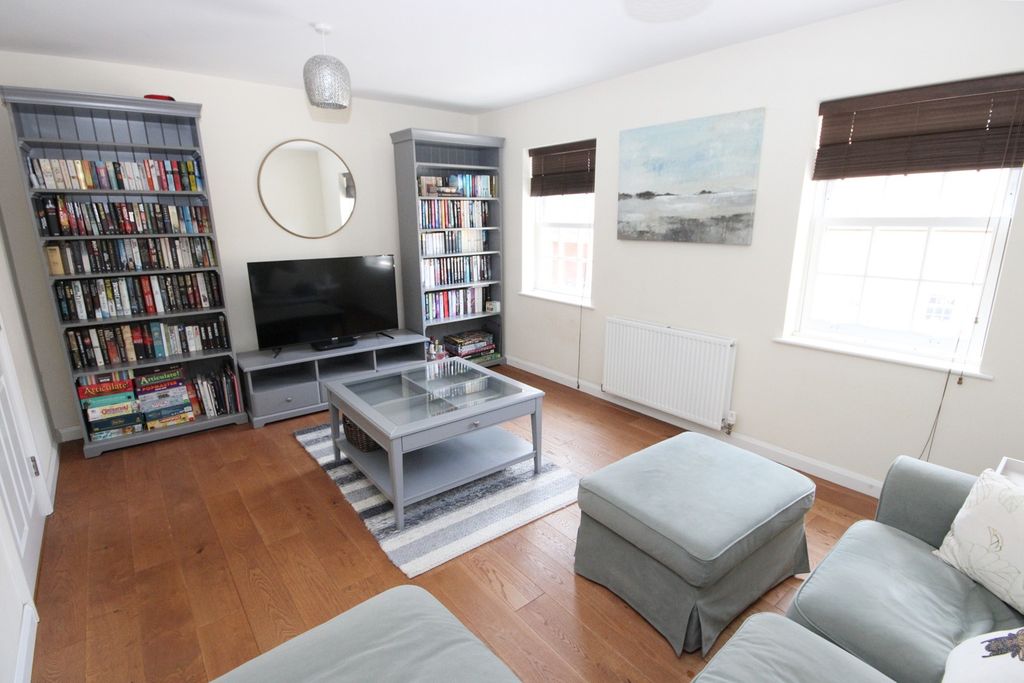 Property photo 3 of 18 5119522