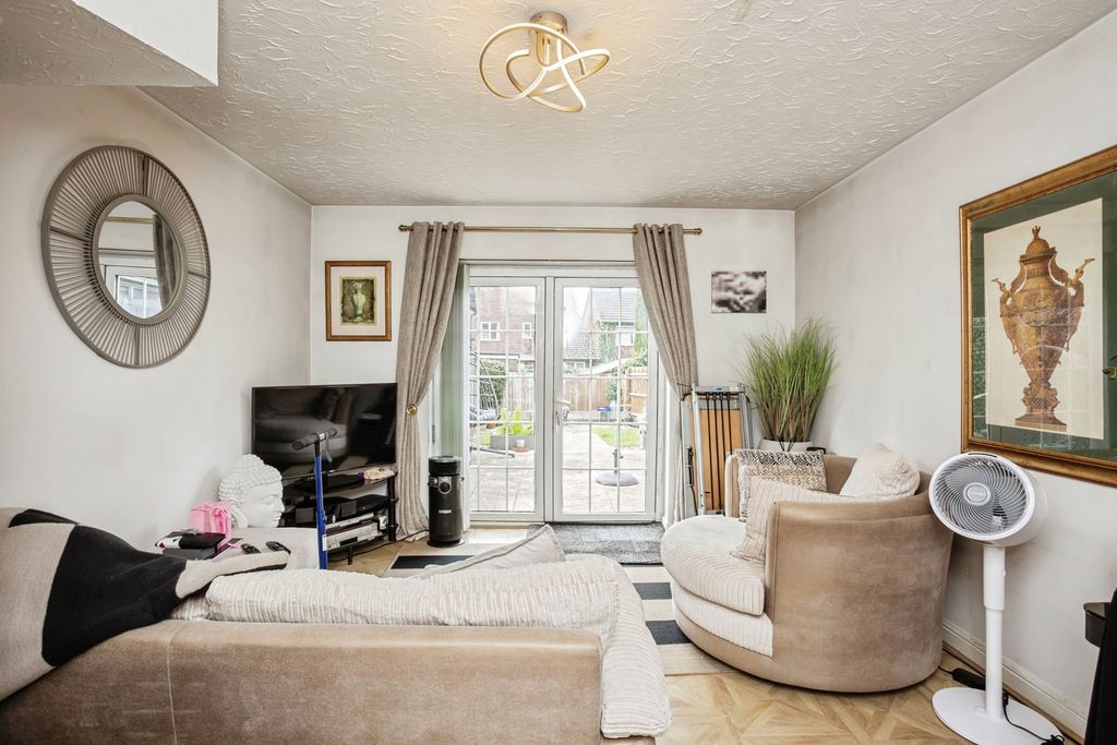 Property photo 2 of 18 Pbox-Img.Jpg