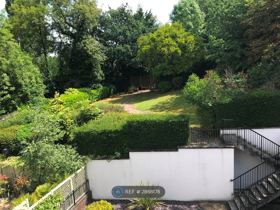 Property photo 2 of 12 Garden