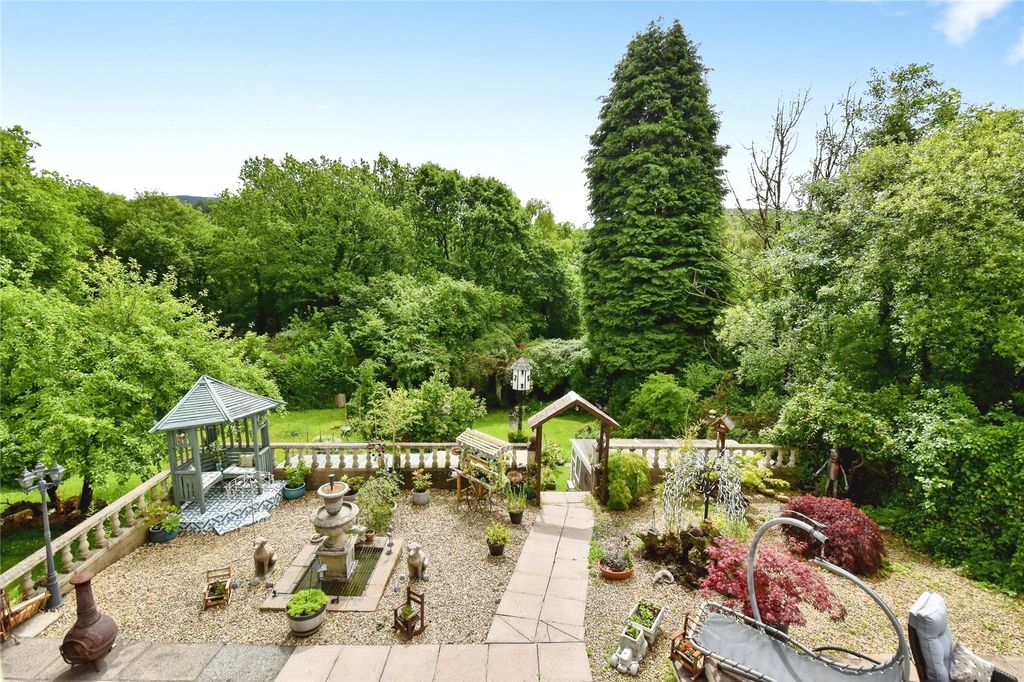 Property photo 3 of 49 Picture No. 23