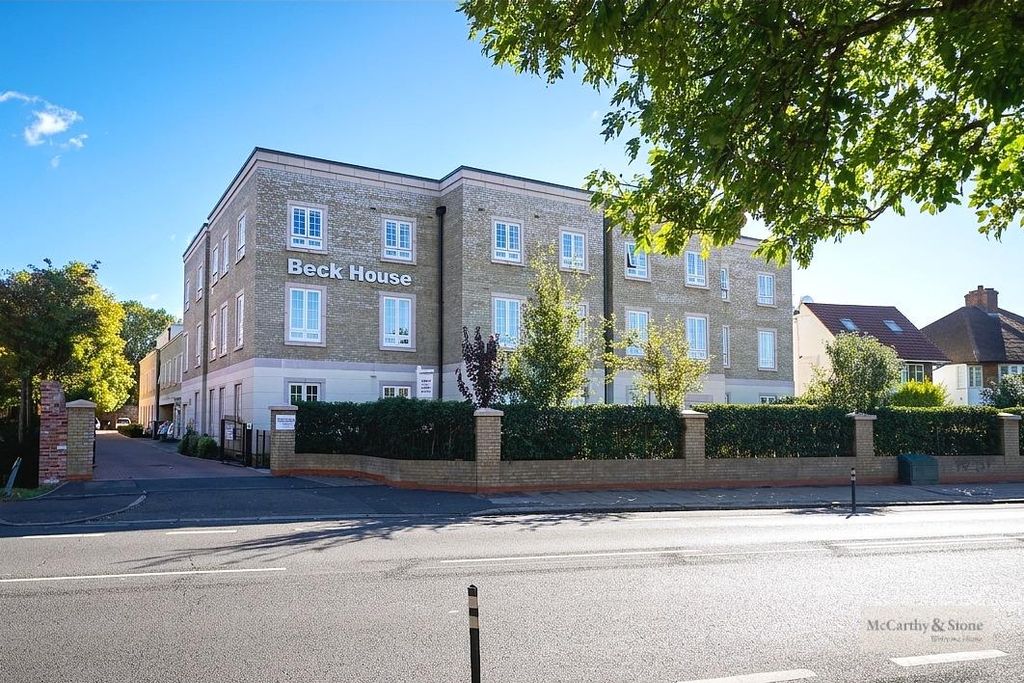 Property photo 1 of 15 Flat 11, Beck House, 174 Twickenham Road, Islewort