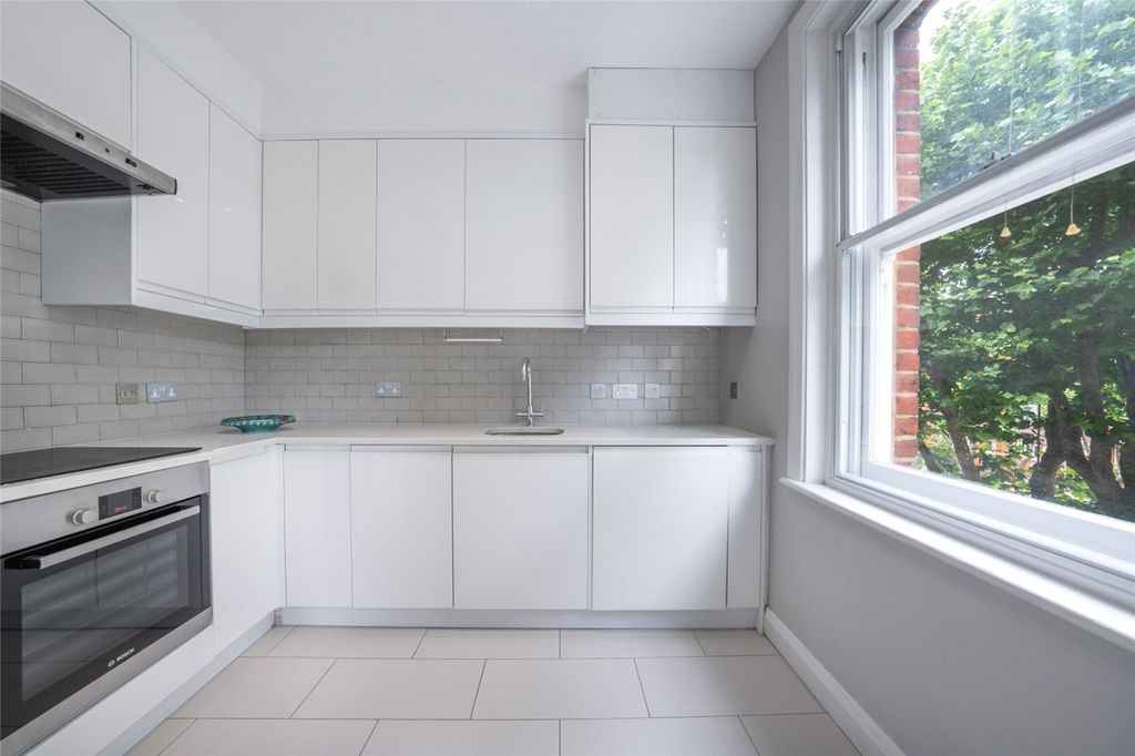 Property photo 2 of 15 Picture No. 06
