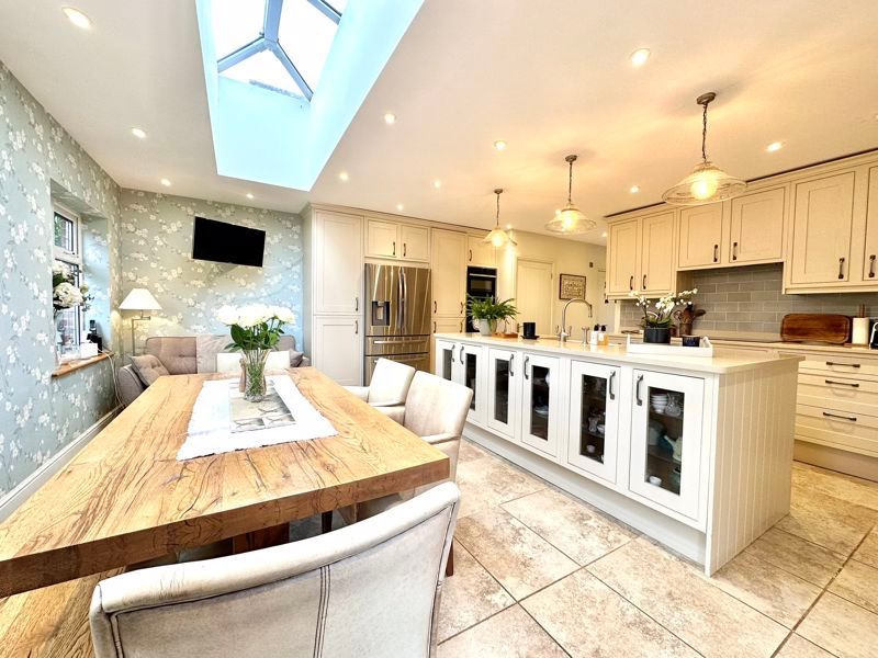 Property photo 2 of 33 Photo 21