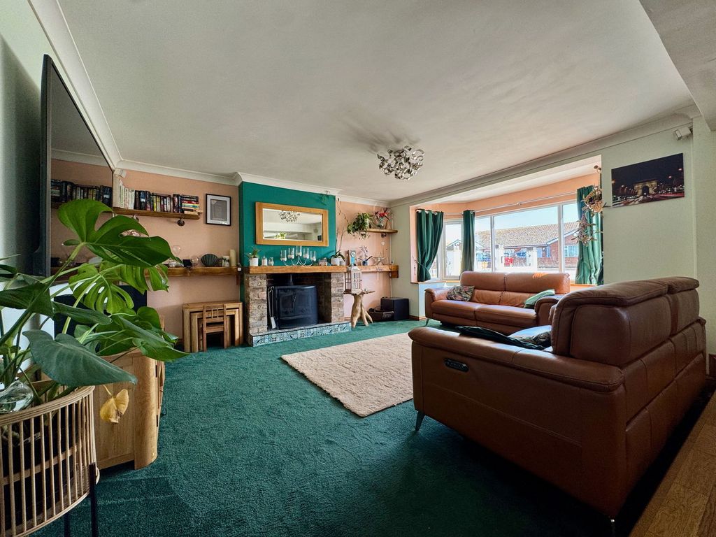 Property photo 3 of 35