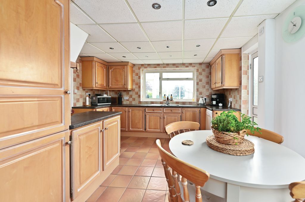 Property photo 3 of 11 6 Ashley Drive (15) - Copy