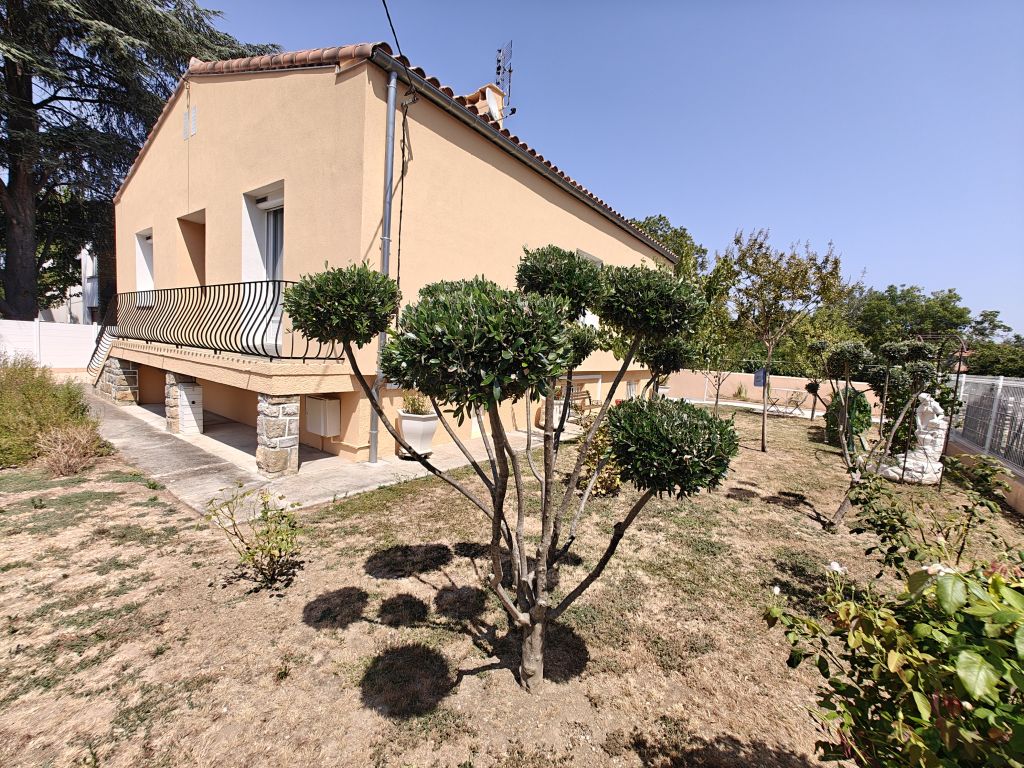 Property photo 1 of 18 Main Exterior View