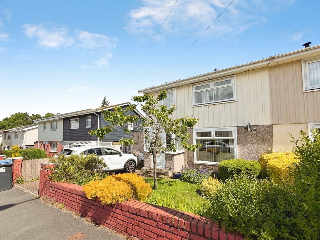 Property photo 1 of 19 External
