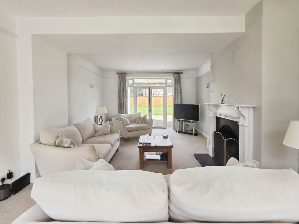 Property photo 2 of 17
