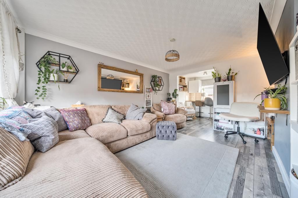 Property photo 3 of 19 Reception