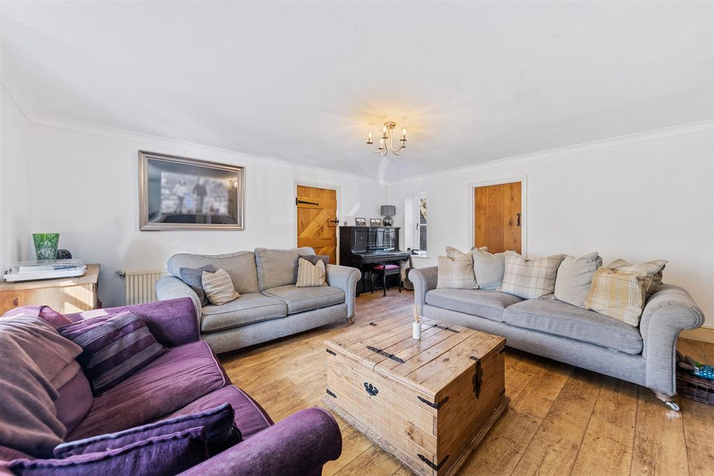 Property photo 3 of 28 18Highstweb10.Jpg