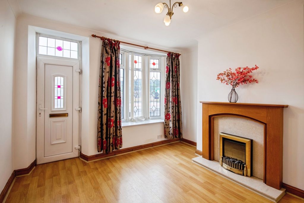 Property photo 2 of 16 Pbox-Img.Jpg