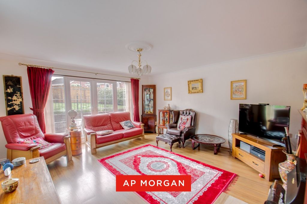 Property photo 2 of 19 Picture No. 26