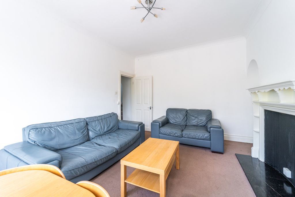 Property photo 3 of 9 Mba06183