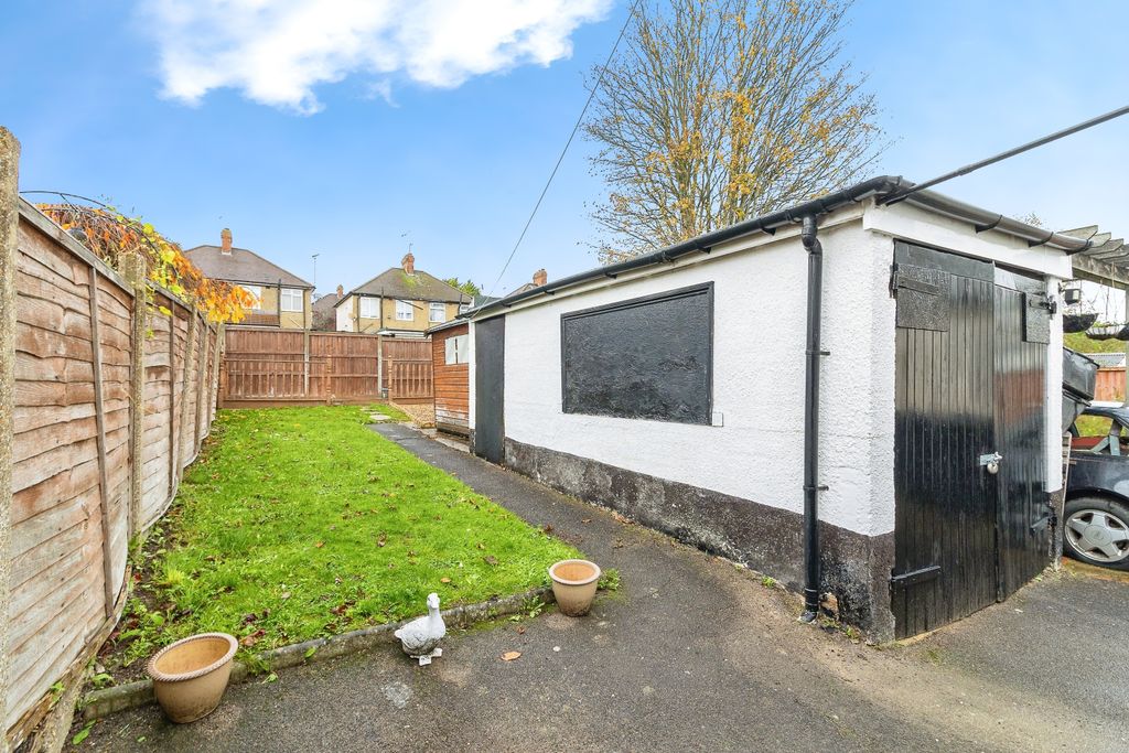 Property photo 2 of 20