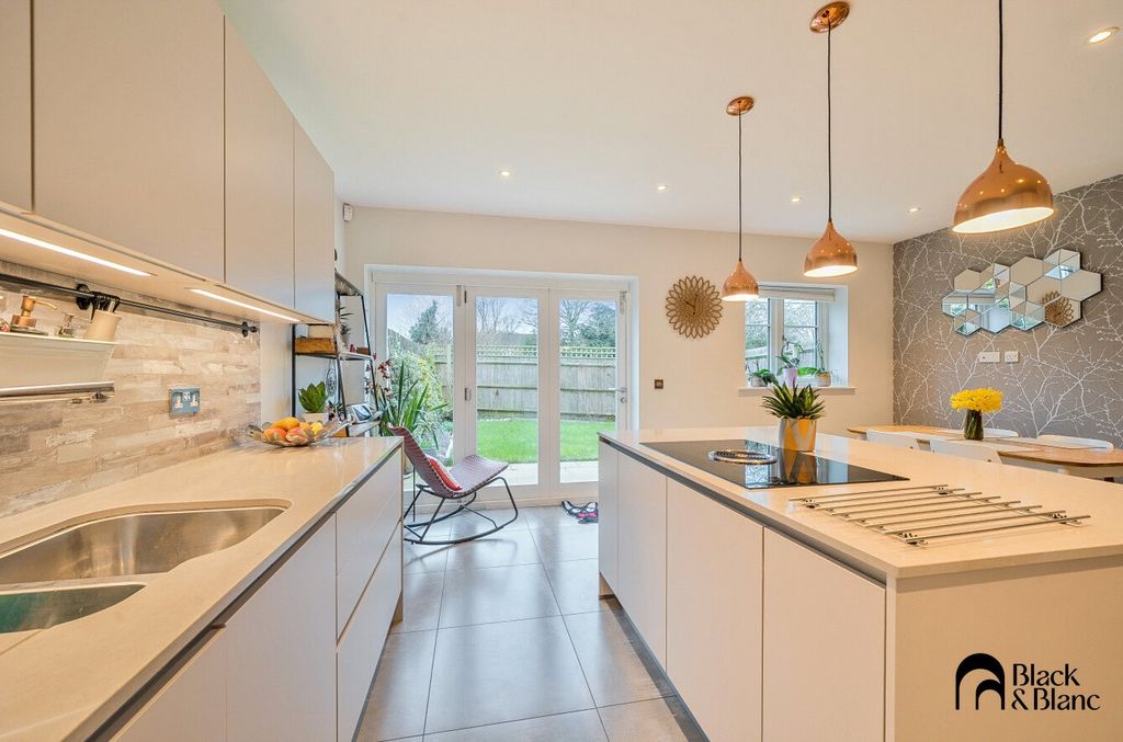 Property photo 3 of 26 Kitchen/ Diner